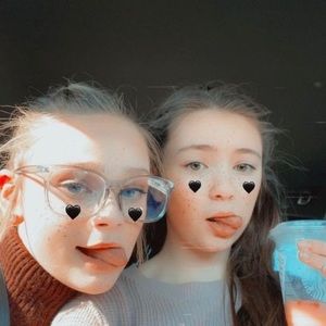 Meet your Posher, Delilah